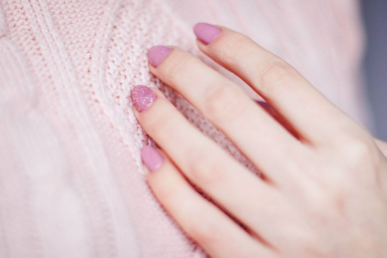 Pale pink manicure with a delicate finish
