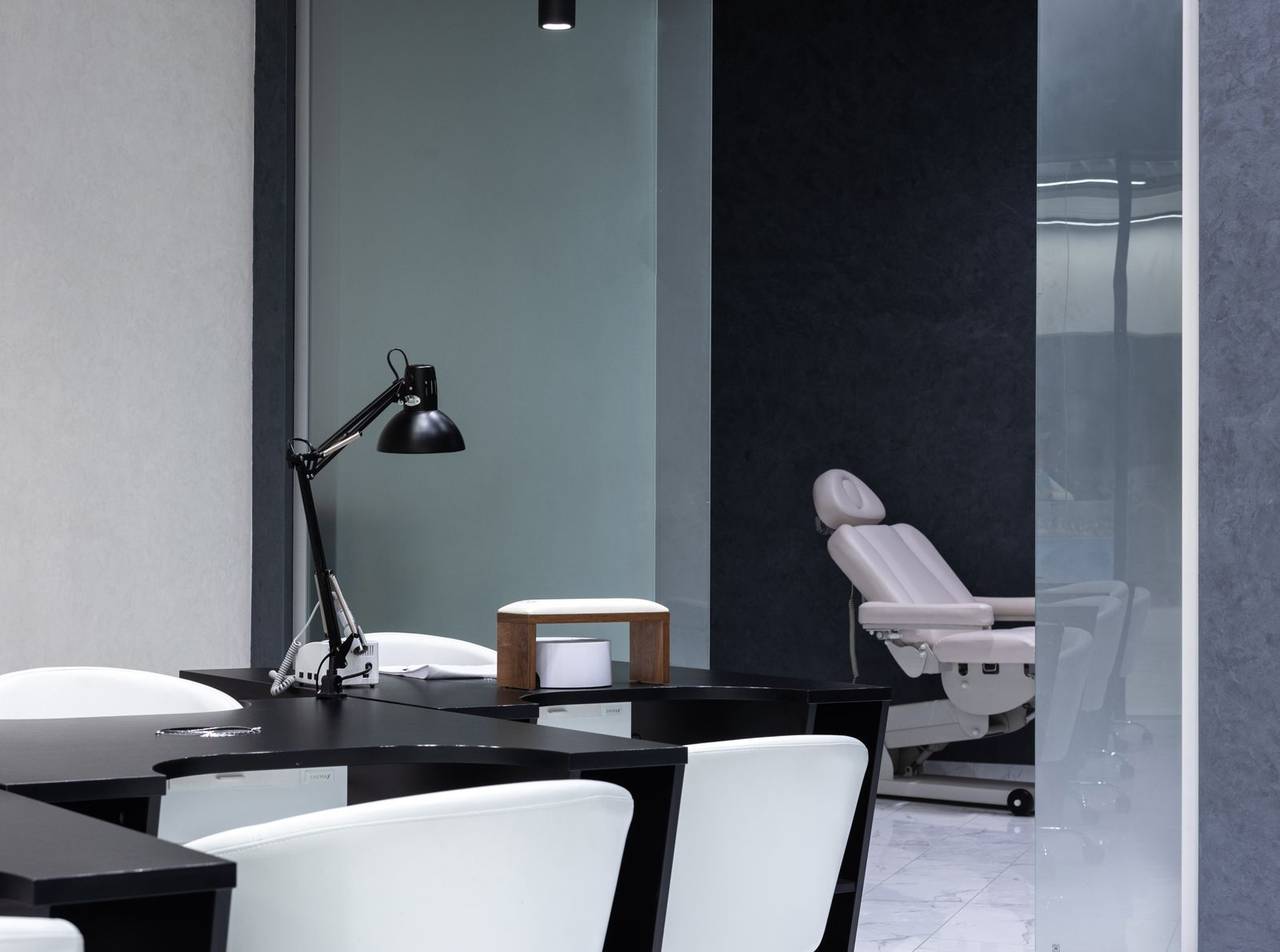 Inside the studio: manicure stations and soft natural light